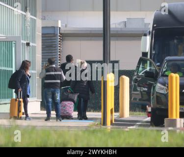 FUNCIONARIOS-MEXICANOS-ABANDONAN-ECUADOR Tababela, domingo 7 de abril del 2024 Funcionarios de la Embaja de MÃ xico, en el Aeropuerto Mariscal sucre, abandonan el Ecuador, desde la sala Protocolar, con destino a su pais. Fotos:Rolando Enriquez/API Tababela Pichincha Ecuador POL-FUNCIONARIOS-MEXICANOS-ABANDONAN-ECUADOR-adae9f47077440e5d66a62a6dac05845 *** LES FONCTIONNAIRES MEXICAINS QUITTENT L'ÉQUATEUR Tababela, dimanche 7 avril 2024 les fonctionnaires de l'Ambassade du Mexique, à l'aéroport Mariscal sucre, quittent l'Équateur, de la salle DU protocole, à destination de leur pays photos RolEnriquez API Tababela Pichinela Ecuando Banque D'Images