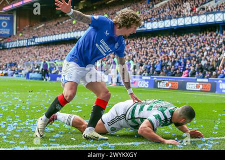 Glasgow, Royaume-Uni. 07 avril 2024. Les Rangers affrontent le Celtic à l'Ibrox Stadium, Glasgow, Écosse, Royaume-Uni, dans le troisième match Old Firm de la saison Scottish Premiership. Le Celtic est actuellement en avance sur les Rangers dans la ligue, de 1 point, bien que les Rangers aient un match en main. Le résultat de ce jeu est important pour les deux équipes. Crédit : Findlay/Alamy Live News Banque D'Images