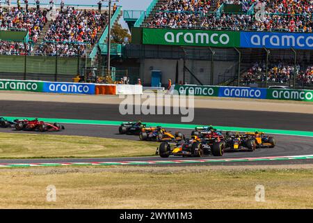 Circuit de Suzuka, Mie, Japon. 7 avril 2024 ; Max Verstappen des pays-Bas et Oracle Red Bull Racing menaient le départ de la course en formule 1 au Japon Banque D'Images