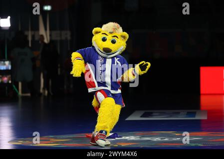 Saint Chamond, France. 07 avril 2024. Thierry LARRET/Maxppp. Feminin. Match de qualification a l'EHF Euro 2024. France vs Lettonie. Le 7 avril 2024, Arena Saint-Etienne Métropole, Saint-Chamond (42). ILLUSTRATION MASCOTTE Credit : MAXPPP/Alamy Live News Banque D'Images