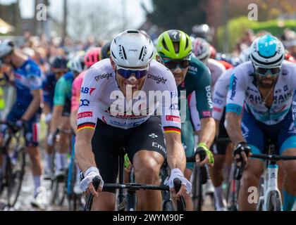 Nils POLITT, UAE Team Emirates lors de la 121ème édition de Paris Roubaix, France, 7 avril 2024, Credit:Chris Wallis/Alamy Live News Banque D'Images