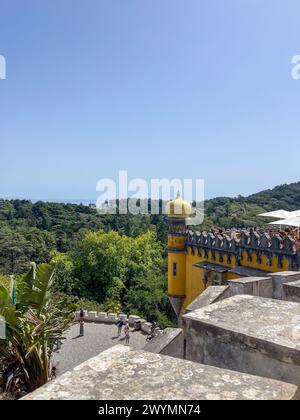 Lisbonne, Portugal, été, steets, bâtiments colorés, bâtiment de fondation, Cascais, palais de Pena, musée MAAT Banque D'Images