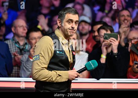 Manchester, Royaume-Uni. 07 avril 2024. Ronnie O'Sullivan est interviewé par ITV après la finale du Johnstone's Paint Tour Championship à Manchester Central, Manchester, Royaume-Uni, le 7 avril 2024 (photo par Cody Froggatt/News images) à Manchester, Royaume-Uni le 4/7/2024. (Photo de Cody Froggatt/News images/Sipa USA) crédit : Sipa USA/Alamy Live News Banque D'Images