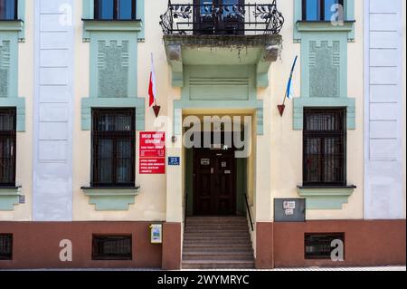 Auschwitz, Pologne, 21 mars 2024 - entrée et façade de la mairie Banque D'Images