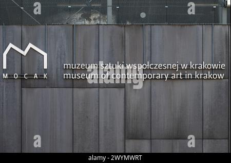 Cracovie, petite Pologne, 19 mars 2024 - Inscriptionof the Mocak, le musée d'art contemporain de Cracovie Banque D'Images