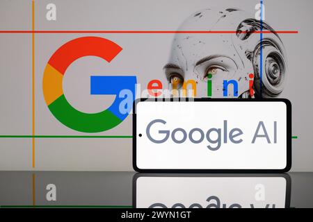 Bruxelles, Belgique. 07 avril 2024. L'IA Google est affichée sur un smartphone avec Gemini visible en arrière-plan, vu dans cette illustration photo. Prise à Bruxelles, Belgique. Le 7 avril 2024. (Jonathan Raa/Sipa USA) *** strictement à des fins éditoriales *** crédit : Sipa USA/Alamy Live News Banque D'Images