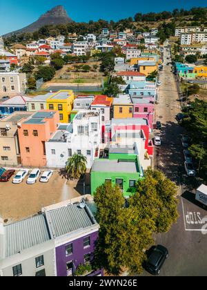 Vue de la Bo-Kaap colorée au Cap, Afrique du Sud. Une destination de jour populaire, Hillside Bo-Kaap Banque D'Images