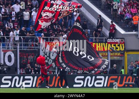 Milan, Italie. 6 avril 2024. Italie, Milan, 6 avril 2024 : la mascotte de l'AC Milan agite le drapeau sur le terrain avant le coup d'envoi lors du match de football AC Milan vs US Lecce, day31 Serie A 2023-2024 San Siro Stadium.AC Milan vs US Lecce, Lega Calcio Serie A 2023/2024 day 31 at San Siro Stadium (crédit image : © Fabrizio Andrea Bertani/Pacific Press via ZUMA Press Wire) USAGE ÉDITORIAL EXCLUSIF ! Non destiné à UN USAGE commercial ! Banque D'Images