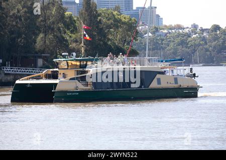 Sydney ferry, le MV Olive Cotton River-Class ferry sur le port de Sydney, nommé d'après une photographe australienne, Australie Banque D'Images