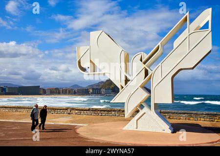 'Paloma de la Paz' de Nestor Basterretxea, plage Zurriola, Donostia, Saint-Sébastien, Gipuzkoa, pays Basque, Espagne, Europe. Banque D'Images