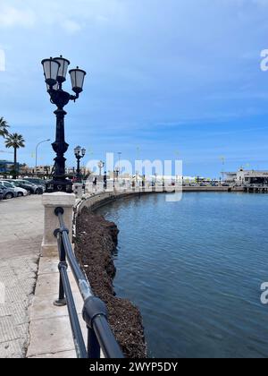 Ville métropolitaine de Bari, Italie, rues, bâtiments publics, architecture, région des Pouilles, mer Adriatique, Italie méridionale, centre, Palazzo del Governo Banque D'Images