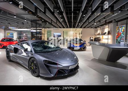 Les nouvelles voitures électriques McLaren, Hong Kong, Chine. Banque D'Images