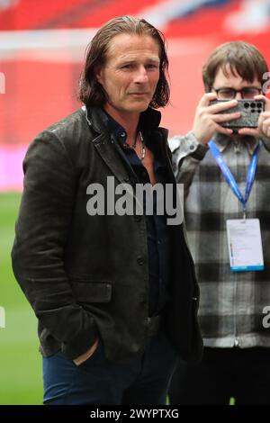 Londres, Royaume-Uni. 07 avril 2024. L'ancien entraîneur des Wycombe Wanderers, Gareth Ainsworth, a été vu avant le coup d'envoi lors de la finale du Trophée EFL entre Peterborough United et Wycombe Wanderers au stade de Wembley, Londres, Angleterre, le 7 avril 2024. Photo de Carlton Myrie. Utilisation éditoriale uniquement, licence requise pour une utilisation commerciale. Aucune utilisation dans les Paris, les jeux ou les publications d'un club/ligue/joueur. Crédit : UK Sports pics Ltd/Alamy Live News Banque D'Images