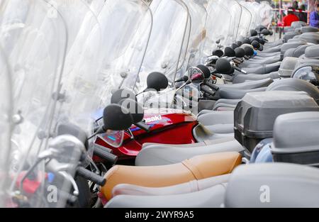 Parking pour motos. Florence. Toscane, Italie. Banque D'Images