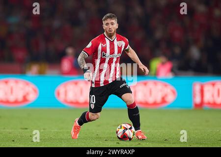Séville, Espagne. 07 avril 2024. Iker Muniain de l'Athletic Club vu en action lors de la finale de la Copa del Rey 2024 entre l'Athletic Club et Majorque à l'Estadio la Cartuja de Sevilla. Scores finaux ; Athletic Club 1:1 Mallorca. (Pénalités : 4:2) (photo par Federico Titone/SOPA images/SIPA USA) crédit : SIPA USA/Alamy Live News Banque D'Images