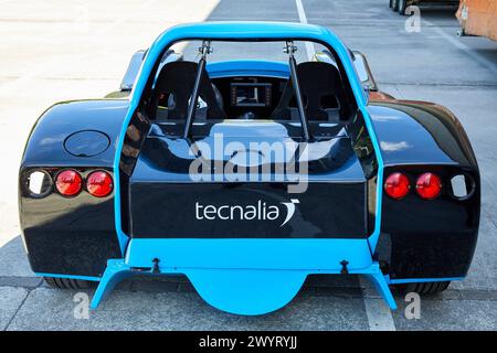 Dynacar, véhicule électrique, chercheurs travaillent dans la voiture électrique, unité industrie, industrie automobile, Centre technologique, Tecnalia recherche & innovation, Derio, Bizkaia, pays Basque, Espagne. Banque D'Images