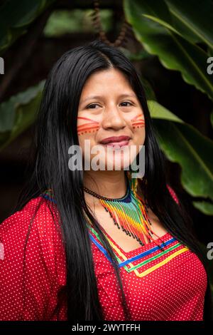 Portrait de Betsy, Archidona, Province de Napo, Amazonie, Équateur Banque D'Images