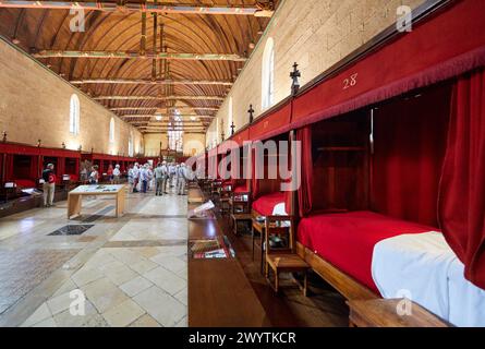 La Grande salle des pauvres, l'Hôtel-Dieu, Hospices de Beaune, Beaune, Côte d'Or, région Bourgogne, Bourgogne, France, Europe. Banque D'Images