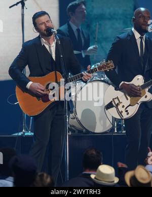 Sam Hunt se produit sur scène lors des CMT Music Awards 2024 au Moody Center le 7 avril 2024 à Austin, Texas. Photo : Amy E. Price/imageSPACE/SIPA USA Banque D'Images