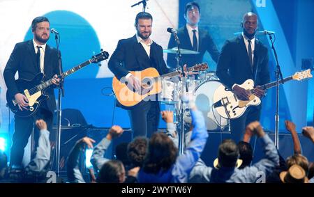 Austin, États-Unis. 08 avril 2024. Sam Hunt se produit sur scène lors des CMT Music Awards 2024 au Moody Center le 7 avril 2024 à Austin, Texas. Photo : Amy E. Price/imageSPACE/SIPA USA crédit : SIPA USA/Alamy Live News Banque D'Images