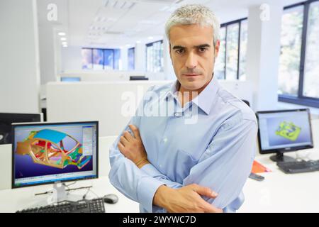 Ingénieur industriel. Simulation avancée de structures légères pour l'industrie des transports. Pays Basque. L'Espagne. Banque D'Images