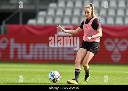 Viborg, Danemark. 08 avril 2024. Tessa Wullaert photographiée lors de la séance d'entraînement de la journée -1 avant un match entre les équipes nationales du Danemark et de Belgique, appelée les Red Flames lors de la deuxième journée du Groupe A2 dans la phase de championnat de la compétition des qualifications européennes féminines de l'UEFA 2023-24, le lundi 8 avril 2024 à Viborg, Danemark . Crédit : Sportpix/Alamy Live News Banque D'Images