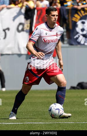 Frosinone, Latium, Italie. 7 avril 2024. Riccardo Orsolini de Bologne contrôle le ballon pendant le match de Serie A SSC Frosinone Calcio- Bologna FC Stadio Stirpe le 7 avril 2024 à Frosinone, Italie. (Crédit image : © Ciro de Luca/ZUMA Press Wire) USAGE ÉDITORIAL SEULEMENT! Non destiné à UN USAGE commercial ! Banque D'Images