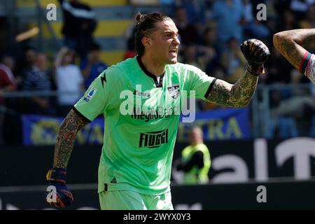 Frosinone, Latium, Italie. 7 avril 2024. Stefano Turati de Frosinone réagit lors du match de Serie A SSC Frosinone Calcio- Bologna FC Stadio Stirpe le 7 avril 2024 à Frosinone, Italie. (Crédit image : © Ciro de Luca/ZUMA Press Wire) USAGE ÉDITORIAL SEULEMENT! Non destiné à UN USAGE commercial ! Banque D'Images