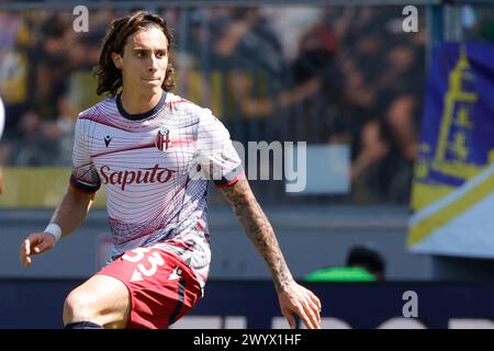 Frosinone, Latium, Italie. 7 avril 2024. Riccardo Calafiori de Bologne regarde pendant le match de Serie A SSC Frosinone Calcio- Bologna FC Stadio Stirpe le 7 avril 2024 à Frosinone, Italie. (Crédit image : © Ciro de Luca/ZUMA Press Wire) USAGE ÉDITORIAL SEULEMENT! Non destiné à UN USAGE commercial ! Banque D'Images