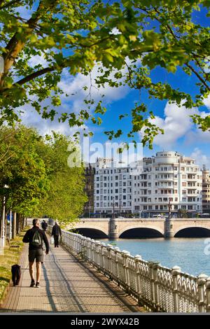 Rivière Urumea, pont Santa Catalina, rue República Argentina, Donostia, Saint-Sébastien, pays Basque, Espagne, Europe. Banque D'Images