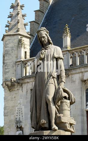 Monument à Jacob van Maerlant à Grote Markt. Damme. Flandre, Belgique. Banque D'Images