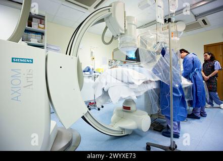 Cathétérisme coronaire, hémodynamique. Hôpital Policlinica Gipuzkoa, Saint-Sébastien, Donostia, Euskadi, Espagne. Banque D'Images