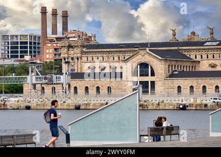 Edificio de la Aduana, Rambla de Mar, Port Vell, Puerto de Barcelona, Barcelone, Catalogne, Espagne. Banque D'Images