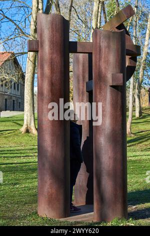 'Forest V, Corten Steel', 1997, Eduardo Chillida (1924-2002), Chillida Leku Museoa, Donostia, Saint-Sébastien, pays Basque, Espagne. Banque D'Images