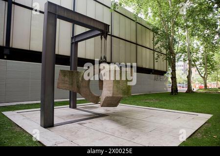 "Lugar de Encuentros IV' par Eduardo Chillida, Museo de Bellas Artes, Bilbao, Biscaye, Pays Basque. L'Espagne. Banque D'Images