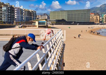 Palais Kursaal, Centro Kursaal Elkargunea, plage de la Zurriola, Donostia, Saint-Sébastien, pays Basque, Espagne, Europe. Banque D'Images