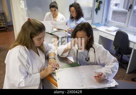 Pupitre de commande, DSU (unité de chirurgie ambulatoire). Hospital de Zumarraga, Gipuzkoa, Euskadi, Espagne. Banque D'Images