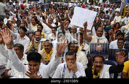 Inde. 07 avril 2024. NEW DELHI, INDE - 7 AVRIL : les dirigeants de l'AAP et les partisans du parti pendant le jeûne de masse pour protester contre l'arrestation de Delhi cm Arvind Kejriwal à Jantar Mantar le 7 avril 2024 à New Delhi, Inde. (Photo de Sonu Mehta/Hindustan Times/Sipa USA) crédit : Sipa USA/Alamy Live News Banque D'Images