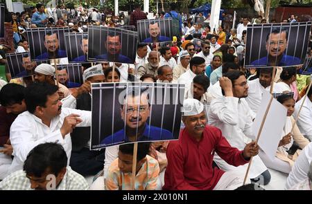 Inde. 07 avril 2024. NEW DELHI, INDE - 7 AVRIL : les dirigeants de l'AAP et les partisans du parti pendant le jeûne de masse pour protester contre l'arrestation de Delhi cm Arvind Kejriwal à Jantar Mantar le 7 avril 2024 à New Delhi, Inde. (Photo de Sonu Mehta/Hindustan Times/Sipa USA) crédit : Sipa USA/Alamy Live News Banque D'Images