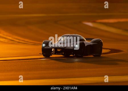 Aston Martin Valkyrie sur piste Banque D'Images