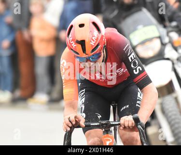 Tom Pidcock d'INEOS Grenadiers dans l'édition 2024 de Paris-Roubaix Banque D'Images