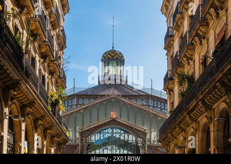 Der ehemalige Markt im Stadteil El Born. Der Markt beherbergt jetzt ein Museum, Barcelona, Spanien Barcelona Katalonien Spanien *** L'ancien marché Banque D'Images