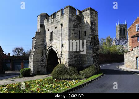 Vue de l'arc Pottergate, Lincoln City, Lincolnshire, Angleterre, Royaume-Uni Banque D'Images