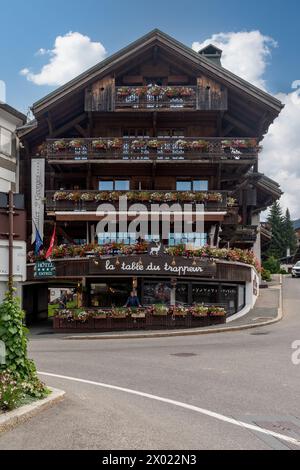 Façade du Chalet St Georges, un hôtel 4 étoiles au centre du village alpin, Megève, haute Savoie, Auvergne Rhône Alpes, France Banque D'Images