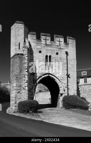 Vue de l'arc Pottergate, Lincoln City, Lincolnshire, Angleterre, Royaume-Uni Banque D'Images