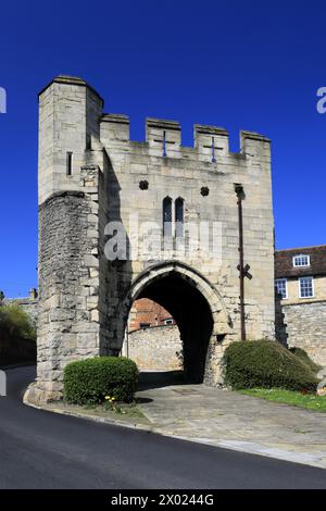 Vue de l'arc Pottergate, Lincoln City, Lincolnshire, Angleterre, Royaume-Uni Banque D'Images