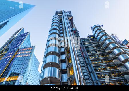 Londres, Royaume-Uni - 20 mai 2023 : le bâtiment Lloyd's, situé dans le principal quartier financier de Londres, est un exemple de radical Banque D'Images