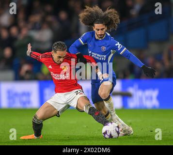 Londres, Royaume-Uni. 04th Apr, 2024 - Chelsea v Manchester United - premier League - Stamford Bridge. Antony se bat avec Marc Cucurella. Crédit photo : Mark pain / Alamy Live News Banque D'Images