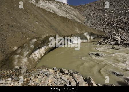 Fonte du glacier au-dessus d'Ushguli, Svaneti, Caucase, Géorgie, Asie centrale, Asie Banque D'Images