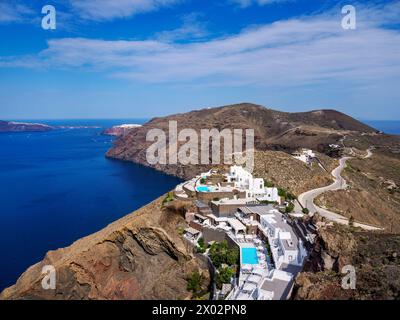 Hôtels au bord de la caldeira, Santorini (Thira) Island, Cyclades, Îles grecques, Grèce, Europe Banque D'Images